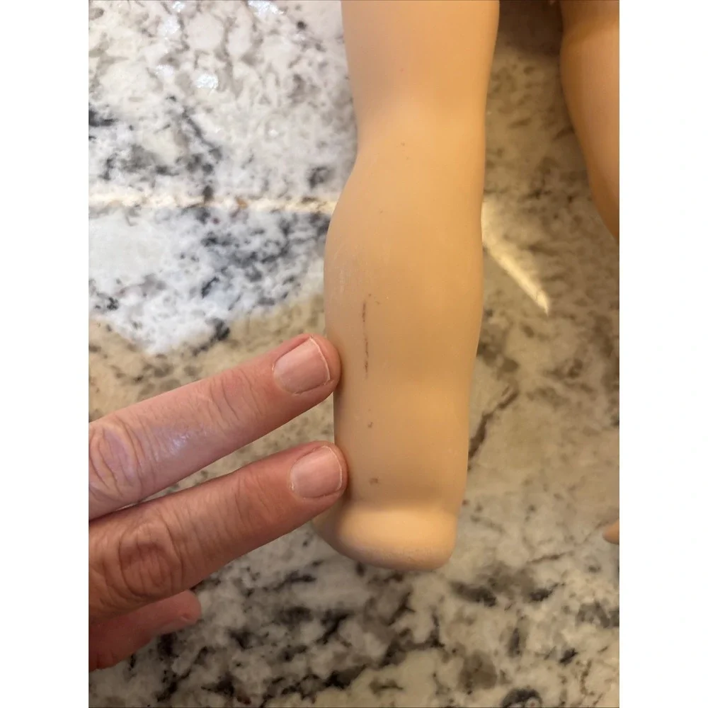 American Girl Doll 2017 Truly Me Number 61? Sleep Eyes Red Hair Green Eyes/Read